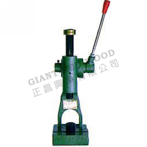 RW-B42 包布鈕釦手壓台